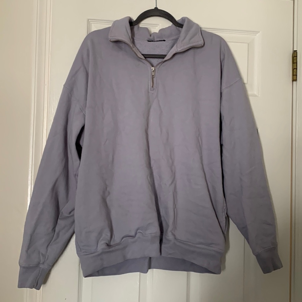 Brandy Melville quarter zip. Oversized. “One size” but fits like a large/xl.